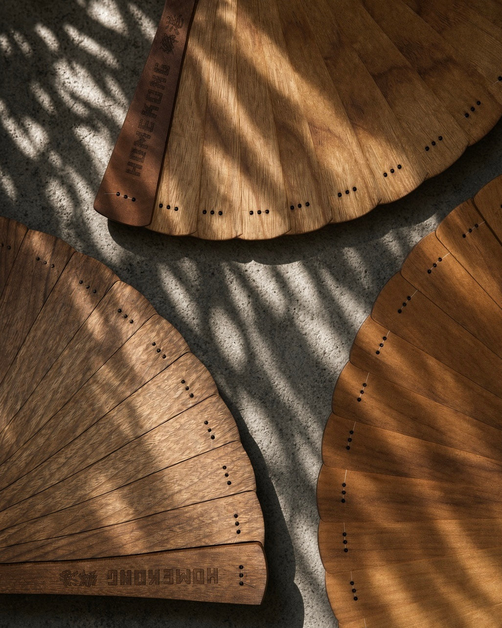 HOMEKONG鄉港Phoebe Zhennan Wood Folding Fan