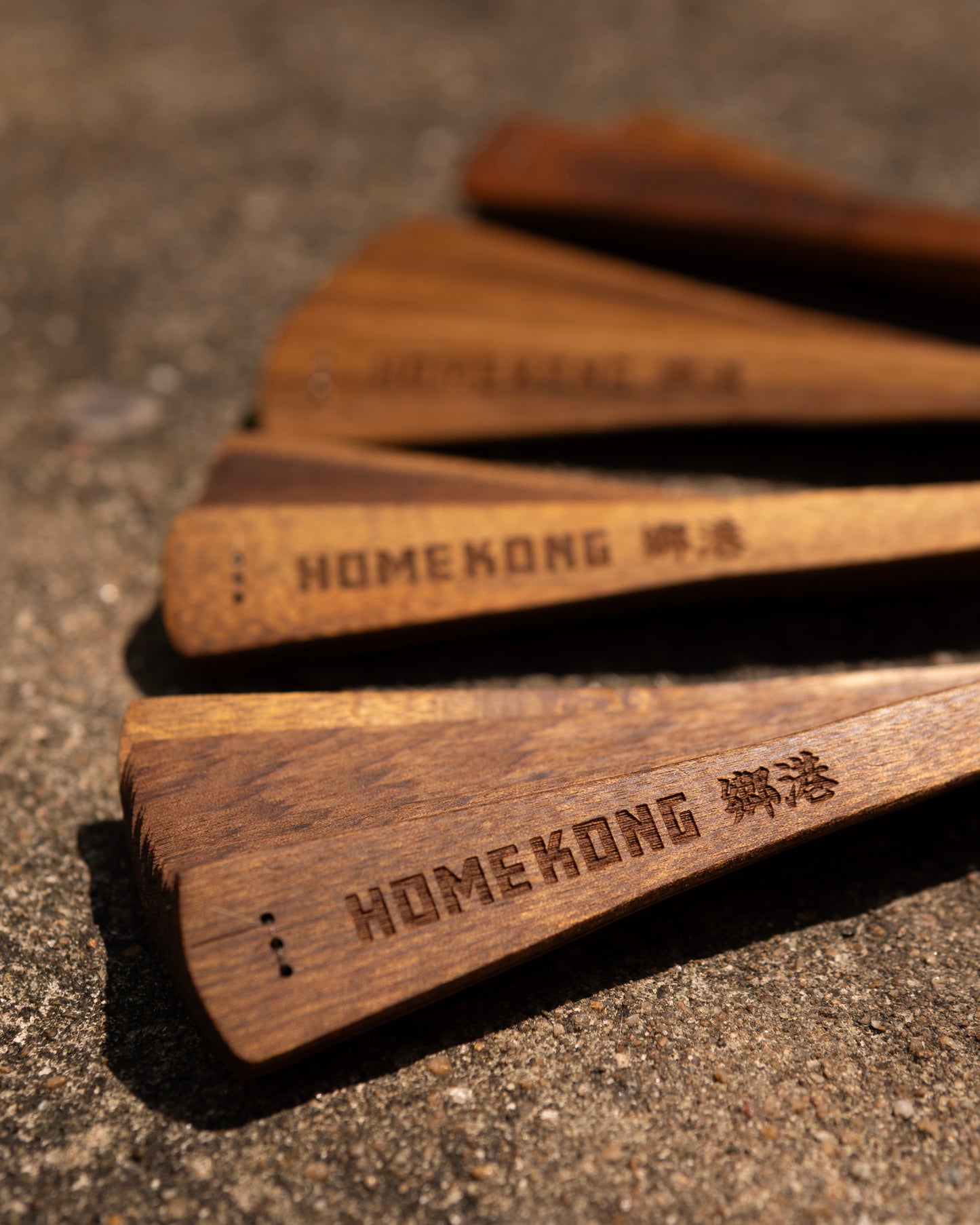 HOMEKONG鄉港Phoebe Zhennan Wood Folding Fan
